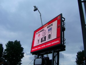 Anzeigentafel Millerntor FC St. Pauli - HSV